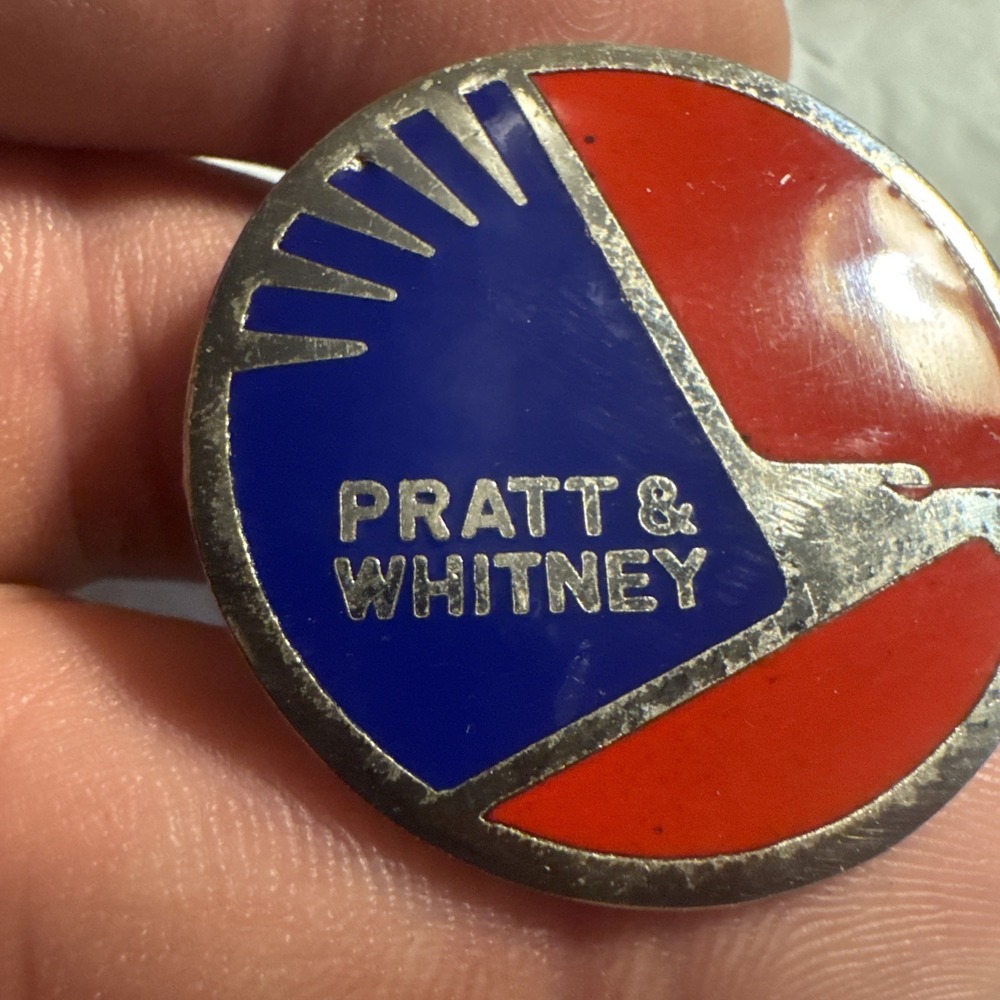 Old Vintage Pratt & Whitney Hat Coat Lapel PIN Charm - Picture 3 of 7